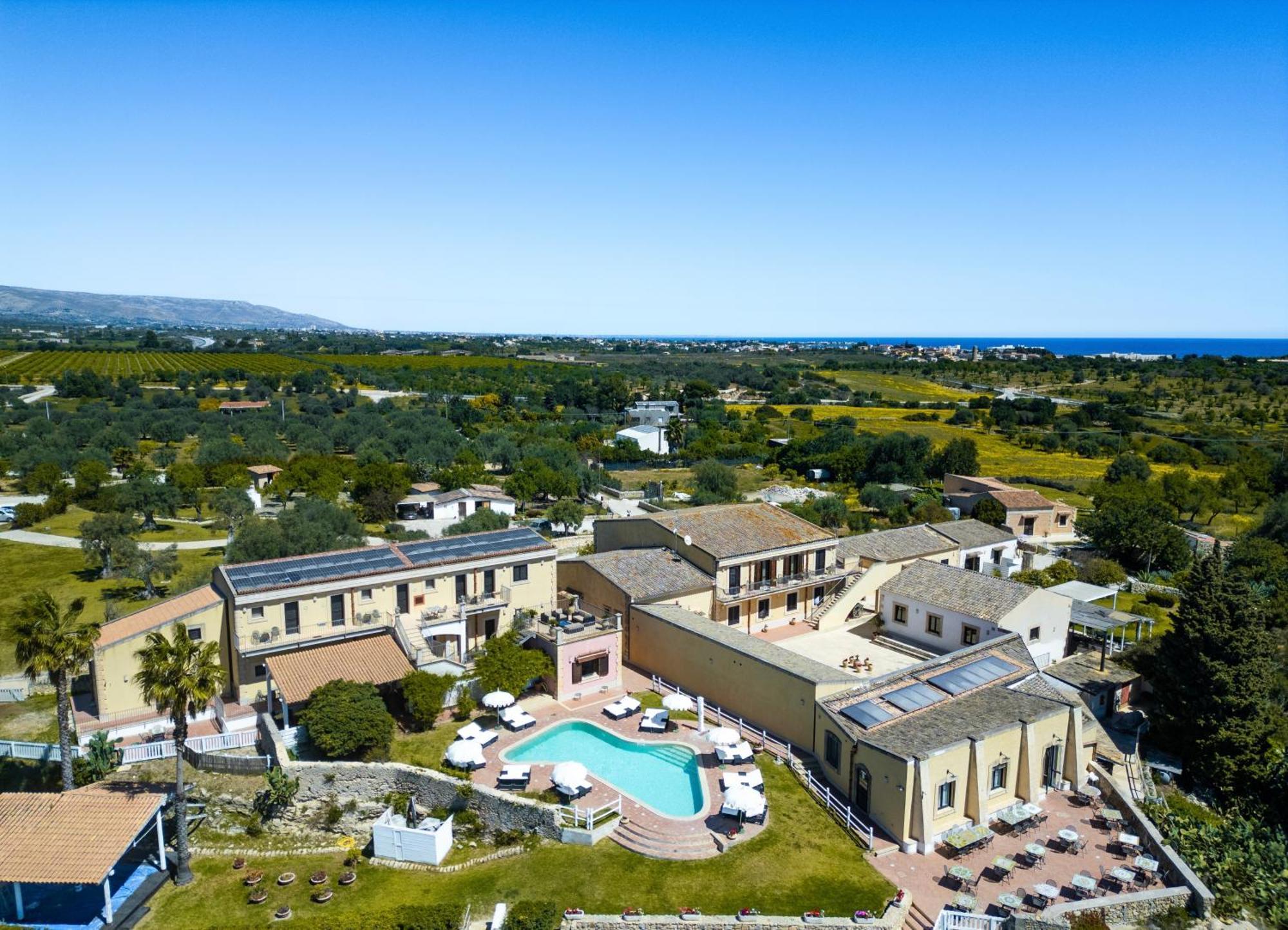 Hotel La Corte Del Sole Lido di Noto Exterior photo